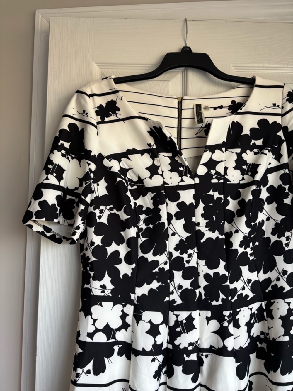 Julian Taylor Black and White Floral Striped Fit-and-Flare Mini Dress - Picture 3 of 7